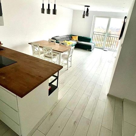 Skyview Apartament Apartment Przemysl Ngoại thất bức ảnh
