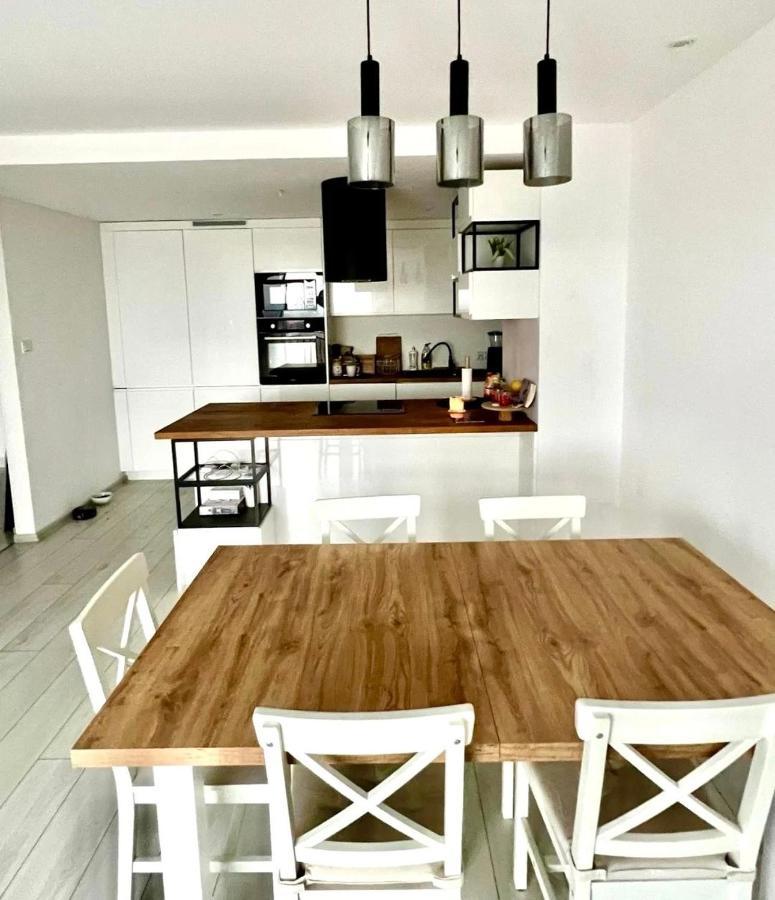 Skyview Apartament Apartment Przemysl Ngoại thất bức ảnh